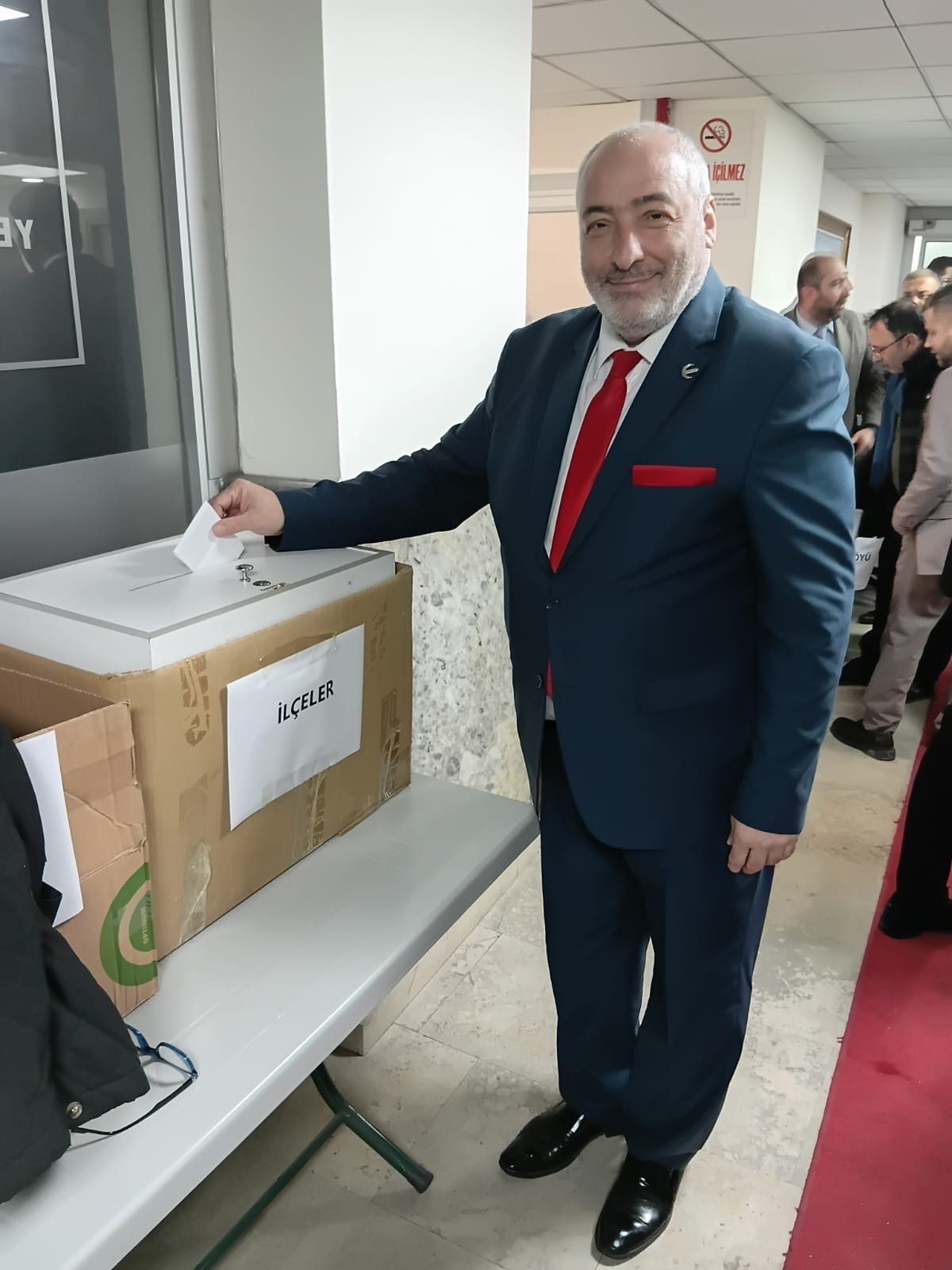 8D8E99E1 8786 4Bb2 8Aa0 6C6F18753F4D