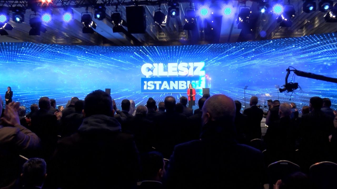 AK Parti İstanbul adayı Murat Kurum 'Çilesiz İstanbul' toplantısı ile ulaşım projelerini tanıttı - Abone Haber