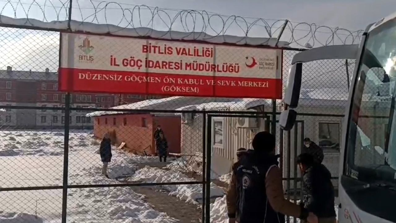 Bitlis’te 24 kaçak göçmen yakalandı; 4 organizatör tutuklandı