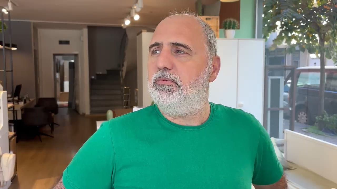 Bayrampaşa'da kamyon tramvay hattındaki korkuluklara çarptı; patlamalar meydana geldi