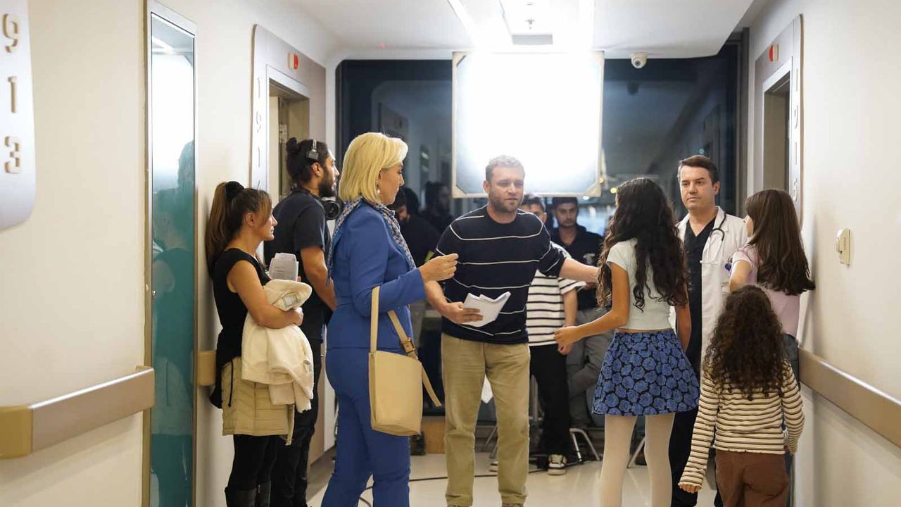 Güller ve Günahlar cumartesi Kanal D'de