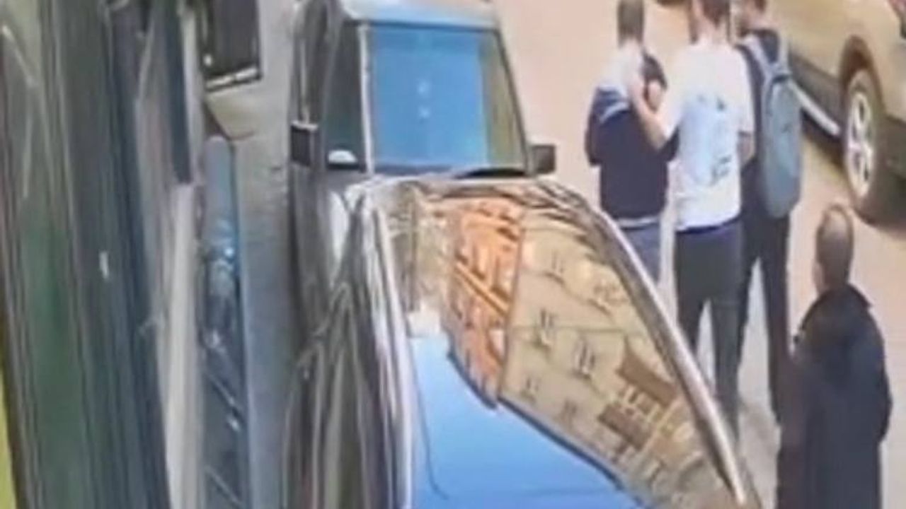 Sultangazi'de sözlü taciz ettiği iddiası; çevredekiler tarafından darbedildi