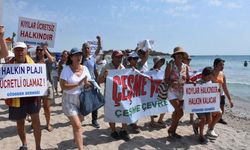 Çeşme'de 'Havlunu al da gel' eylemi