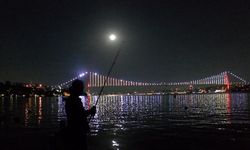 İstanbul'da 'Mavi Ay' en parlak konumuna ulaştı