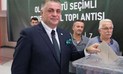 Giresunspor’da kulüp başkanlığa yeniden Yamak seçildi