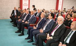 Bakan Ersoy: Lütfen çocuklarınızla kütüphanelere gelin