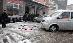 Lastikçilerde kış lastiği kuyrukları uzadı