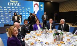 İYİ Parti Genel Başkanı Akşener'den Gölbaşı'nda esnaf ziyareti