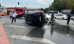 Kasımpaşa'da trafik kazası: Takla atan araçta yaralılar var