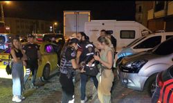 Maltepe'de polisten asayiş denetimi; 13 kişi yakalandı