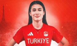 Aysel Önder, dünya rekoru kırarak finale yükseldi