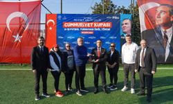 Beyoğlu Mehmet Salih Çelik U-12 Futbol Turnuvası’nda “Cumhuriyet Kupası” sahibini buldu