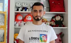 Lösemiyi yendi, aynı hastalıkla mücadele eden çocuklara umut oluyor