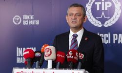 Özgür Özel: İmamoğlu aday olmak için gerekecek imza sayısının üç katına yakınını ilk günde tamamlamıştı