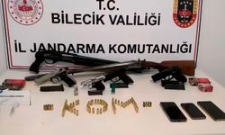 Bilecik’te Silah Kaçakçılığı Operasyonu: Çok Sayıda Silah ve Mühimmat Ele Geçirildi
