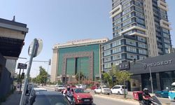 İzmir'de icra müdür yardımcısı ve katibine 'rüşvet'ten tutuklama