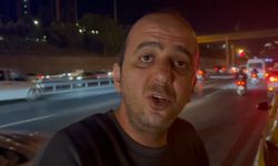 Bağcılar’da emniyet şeridindeki taksiye çarpan motosikletli yaralandı.