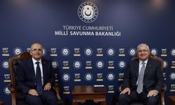 Bakan Güler ve Bakan Şimşek İDEF 25'te bir araya geldi