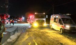 Eyüpsultan’da lastik deposu alev alev yandı
