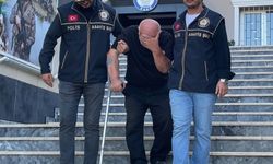 73 yaşında oto hırsızlığından tutuklandı; polisin yardımıyla merdivenden indi