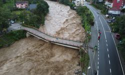 Rize ve Artvin'de selin izleri siliniyor