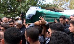 Şarkıcı Güllü son yolculuğuna uğurlandı