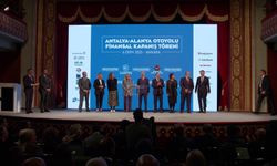 Bakan Uraloğlu: Antalya-Alanya Otoyolu modern mühendisliğin örneklerinden biri olacak