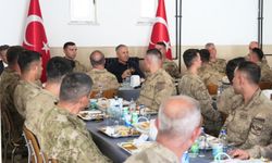 Bakan Yerlikaya, Hakkari'de 'Sınır Güvenliği Toplantısı'na katıldı