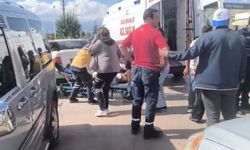 Eski eşi ile onun yanındaki kişiyi bıçaklayıp, kaçtı