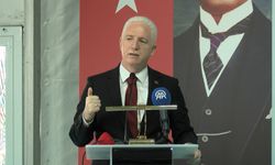 İstanbul Valisi Davut Gül, Üsküdar Kaymakamlığı Kitap Fuarı'nın açılışına katıldı