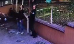 İtfaiyeci, AVM balkonundan atılan içi dolu pet şişeden son anda kurtuldu