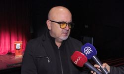 Oyuncu Arif Erkin Güzelbeyoğlu için Muhsin Ertuğrul Sahnesi'nde tören düzenlendi
