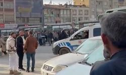 Restoranda başlayan kavga sokağa taştı; olay kamerada