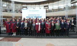 RTÜK Başkanı Şahin, Ankara Bilim Üniversitesi'nde akademik yıl açılış dersi verdi