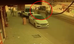 Şırnak'ta hafif ticari araçla çarpışan motosikletin sürücüsü ağır yaralandı; kaza kamerada