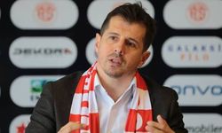 Hesap.com Antalyaspor Başkanı Rıza Perçin: Emre hoca ile devam edeceğiz