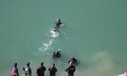 Otomobil baraj gölüne yuvarlandı; 2 kişi öldü, 1 kişi aranıyor