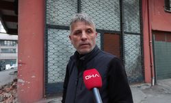 Eyüpsultan'da yıkım aşamasındaki binaya ait duvar fırtınanın etkisiyle çöktü; 2 araç zarar gördü