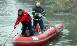 Sisli havada otomobil dereye uçtu; 18 yaşındaki İsa öldü