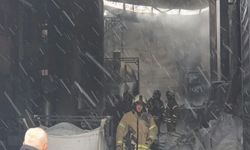 Arnavutköy'de plastik fabrikasında çıkan yangın söndürüldü