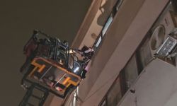 Beyoğlu'nda 4 katlı otelde çıkan yangın söndürüldü