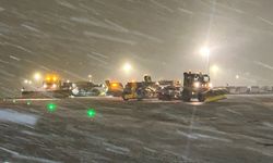 Sabiha Gökçen Havalimanı'nda karla mücadele; pistler açık tutuluyor