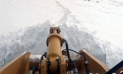 Yolu kapalı mahallede rahatsızlanan cam kemik hastası çocuğu ekipler hastaneye ulaştırdı