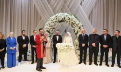 Beyoğlu’nda Görkemli Nikâh: Betül Erdoğan ile Soner Akarsu dünyaevine girdi