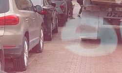 Güngören'de kaza yapan sürücülerin bıçaklı kavgası kamerada