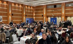 AK Parti İstanbul İl Başkanlığı'nda basın mensuplarıyla sahur programı düzenlendi