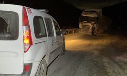 Arnavutköy'de hafriyat kamyonu ve hafif ticari araç çarpıştı: 1 ölü, 2 yaralı