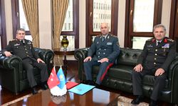 Orgeneral Bayraktaroğlu, Kazakistan Kara Kuvvetleri Komutanını kabul etti