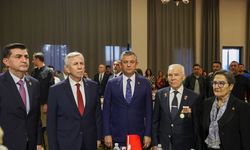 Özgür Özel  İktidarımızın ilk bir ayında 18 kanunu meclisten geçireceğiz