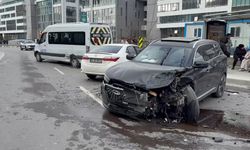 Sarıyer'de 4 aracın karıştığı zincirleme kazada 4 kişi yaralandı